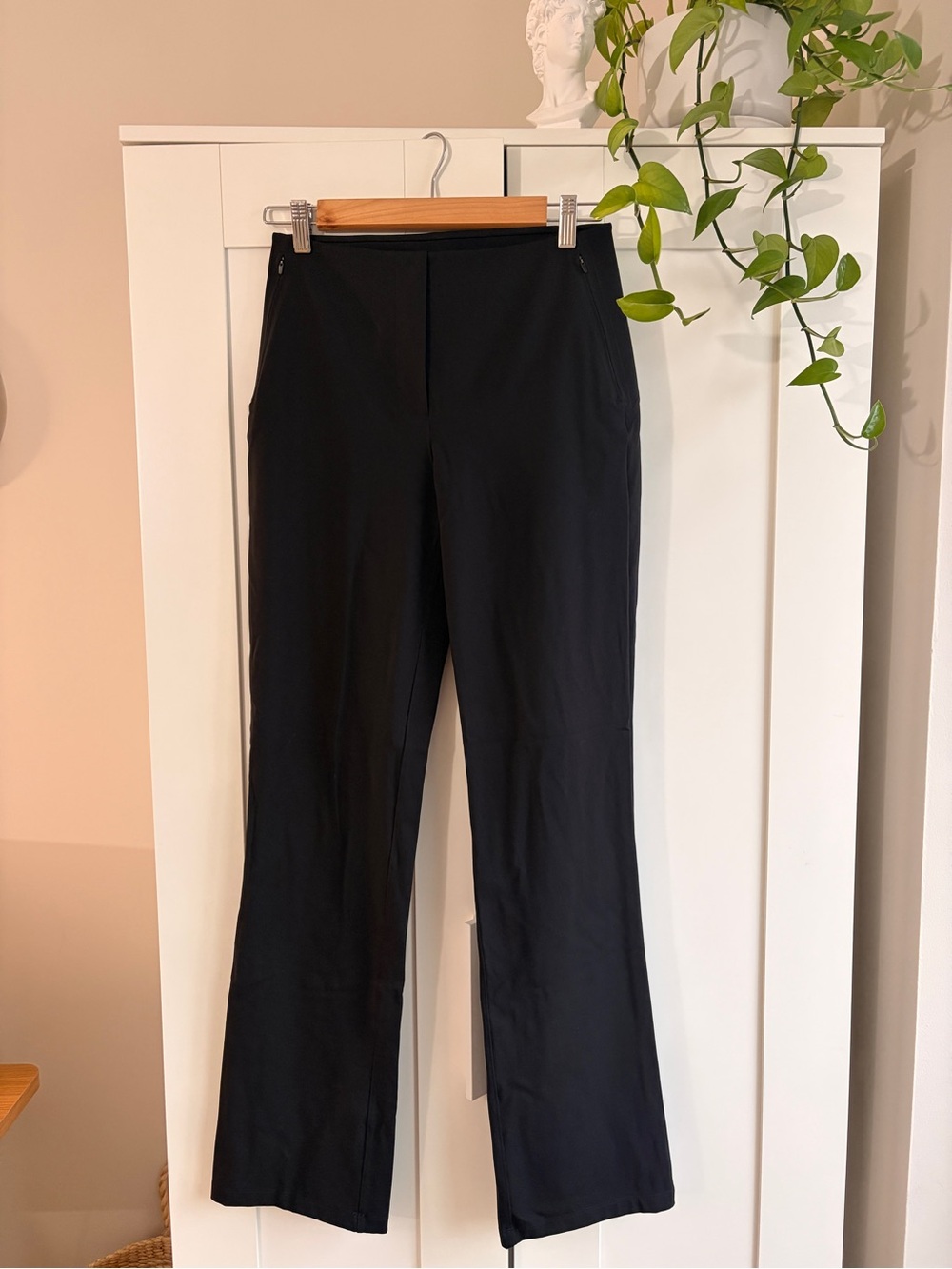 Lululemon Smooth Fit Pull-On High-Rise Flare Pant Size 6